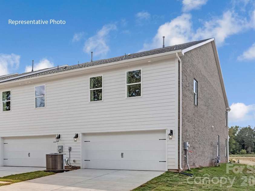 583 Park Avenue, Mooresville, NC 28115.  MLS# CAR4406200, YatesRealty ID 38902. 