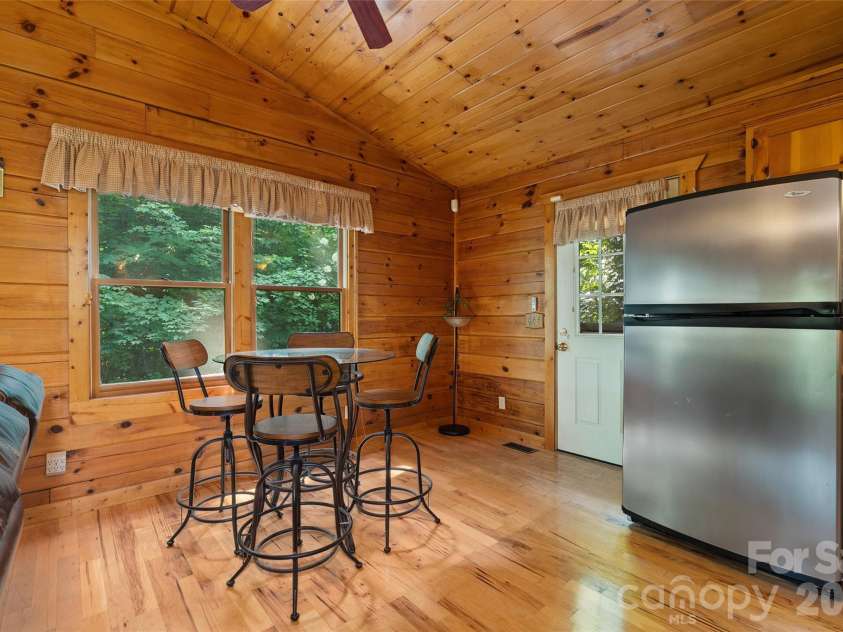 976 Wildcat Run, Maggie Valley, NC 28751.  MLS# CAR4405599, YatesRealty ID 38903. 
