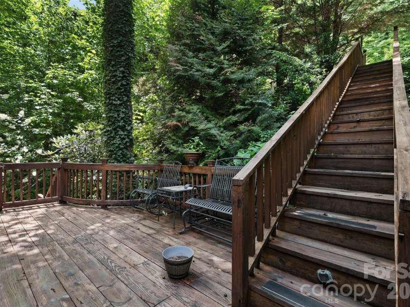 976 Wildcat Run, Maggie Valley, NC 28751.  MLS# CAR4405599, YatesRealty ID 38903. 