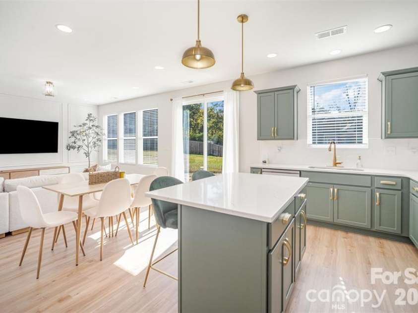 320 Lawrence Gray Road, Charlotte, NC 28262.  MLS# CAR4405646, YatesRealty ID 38905. 