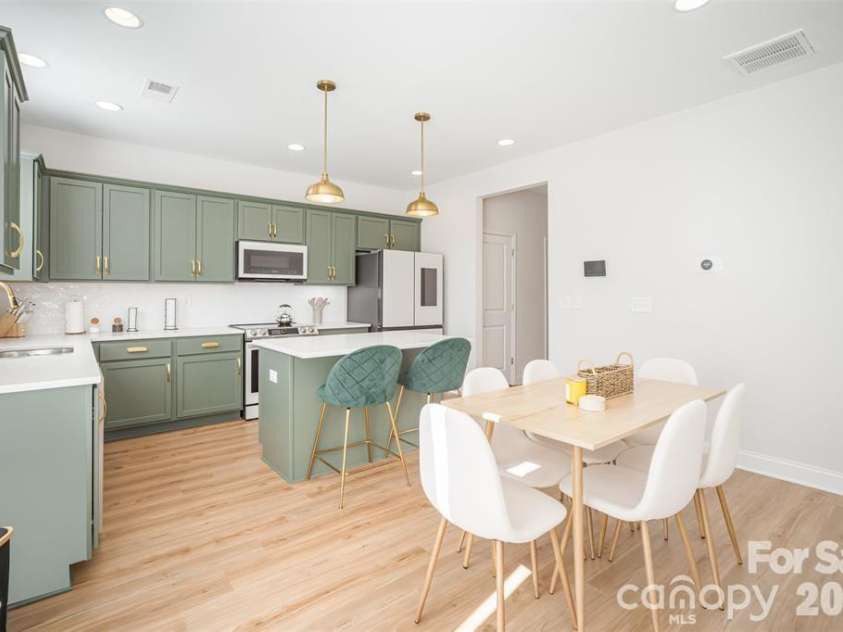 320 Lawrence Gray Road, Charlotte, NC 28262.  MLS# CAR4405646, YatesRealty ID 38905. 