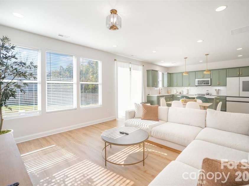 320 Lawrence Gray Road, Charlotte, NC 28262.  MLS# CAR4405646, YatesRealty ID 38905. 