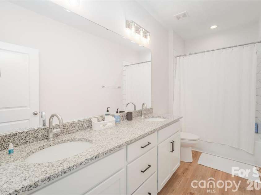 320 Lawrence Gray Road, Charlotte, NC 28262.  MLS# CAR4405646, YatesRealty ID 38905. 