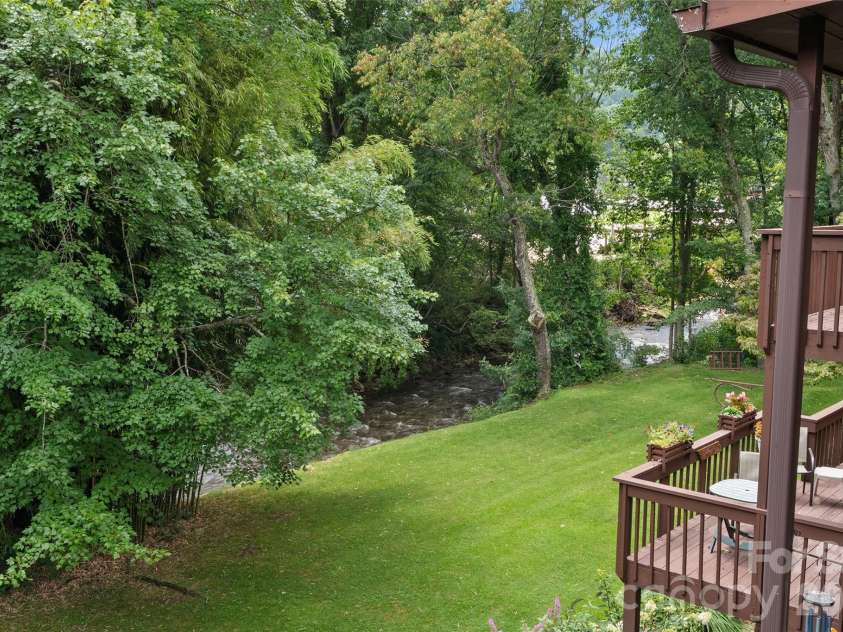 36 Meadows Lane, Maggie Valley, NC 28751.  MLS# CAR4405009, YatesRealty ID 38906. 