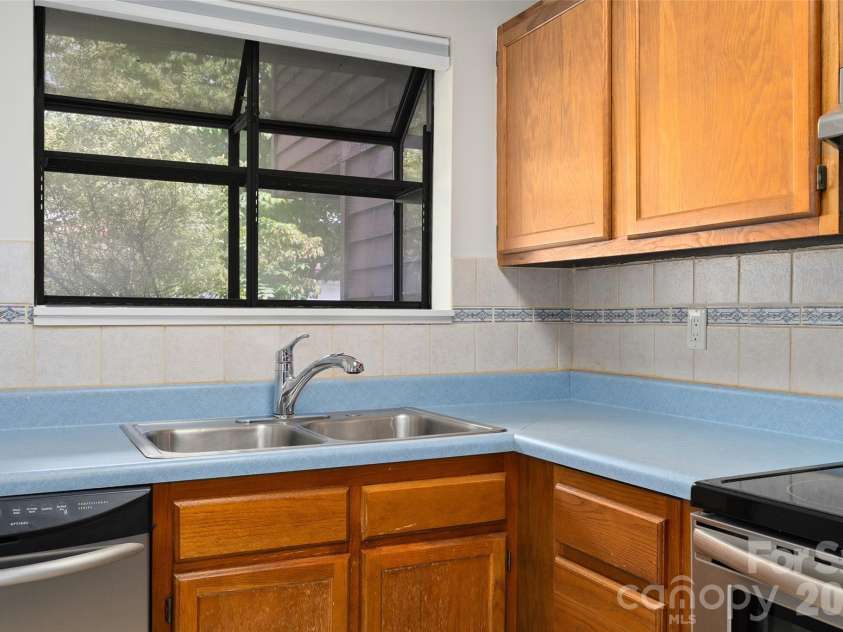 36 Meadows Lane, Maggie Valley, NC 28751.  MLS# CAR4405009, YatesRealty ID 38906. 