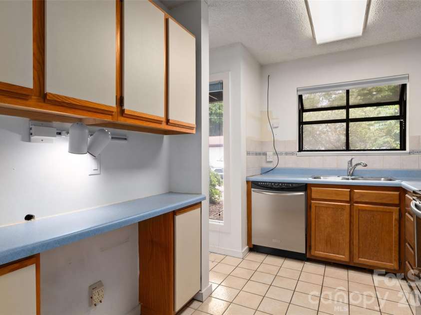36 Meadows Lane, Maggie Valley, NC 28751.  MLS# CAR4405009, YatesRealty ID 38906. 