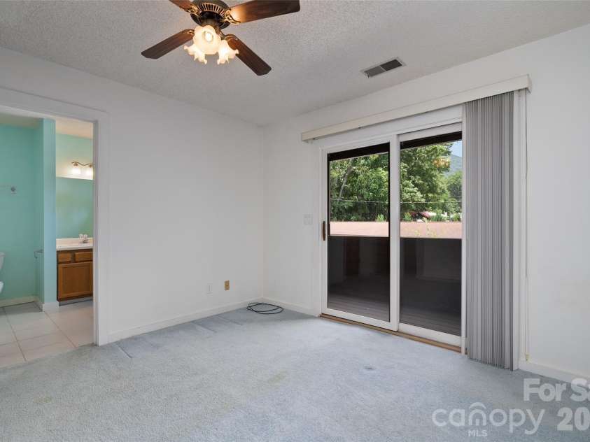 36 Meadows Lane, Maggie Valley, NC 28751.  MLS# CAR4405009, YatesRealty ID 38906. 