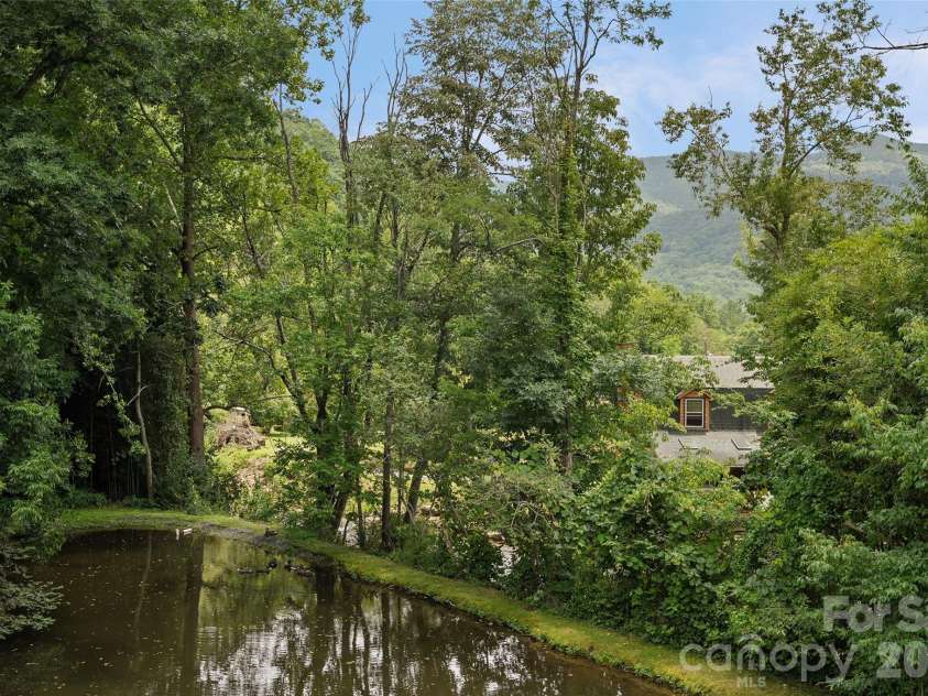 36 Meadows Lane, Maggie Valley, NC 28751.  MLS# CAR4405009, YatesRealty ID 38906. 