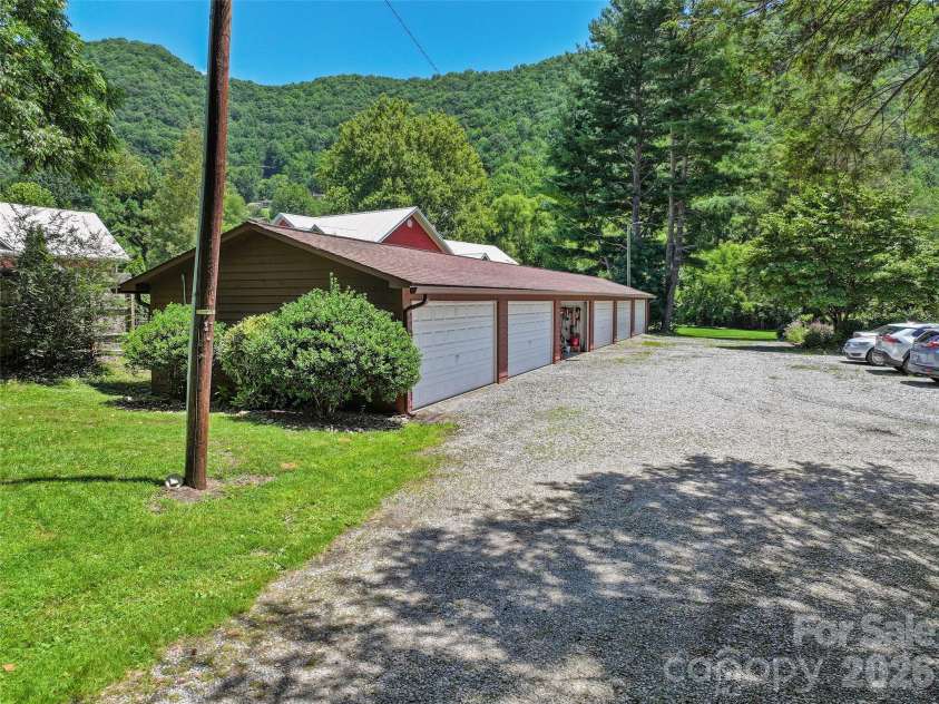 36 Meadows Lane, Maggie Valley, NC 28751.  MLS# CAR4405009, YatesRealty ID 38906. 