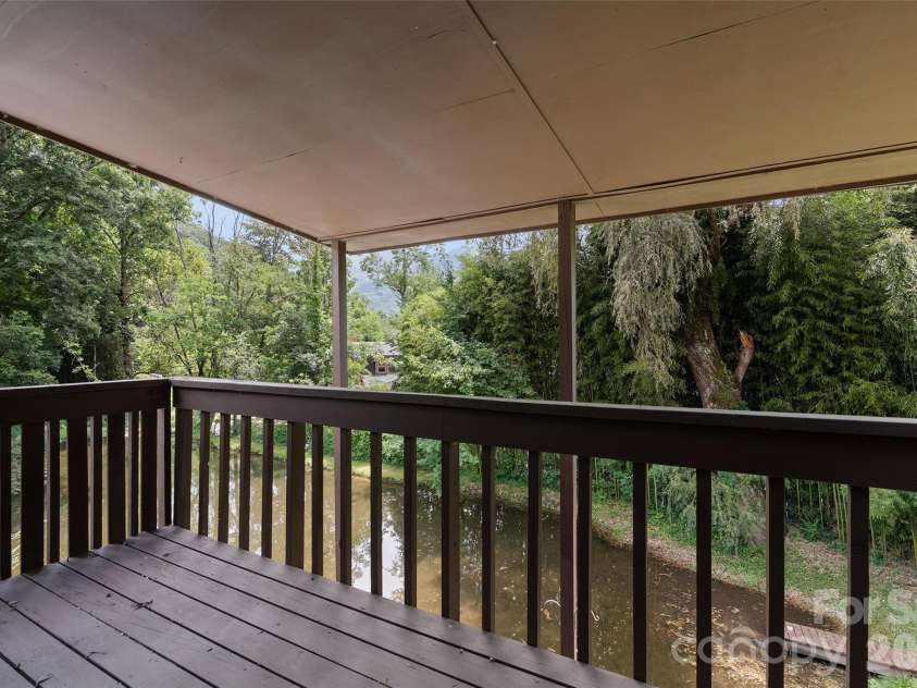 36 Meadows Lane, Maggie Valley, NC 28751.  MLS# CAR4405009, YatesRealty ID 38906. 