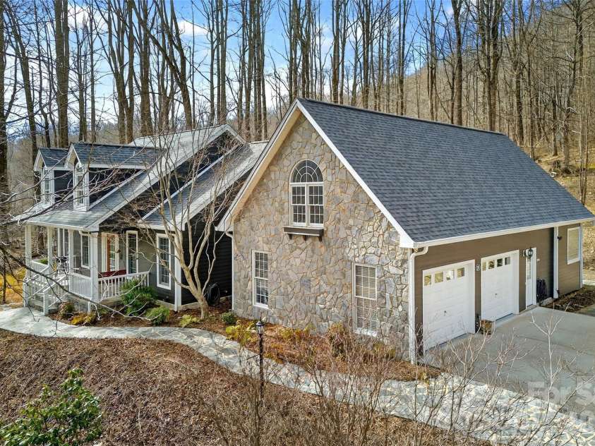 219 Catawba Drive, Marion, NC 28752.  MLS# CAR4346474, YatesRealty ID 3891. 