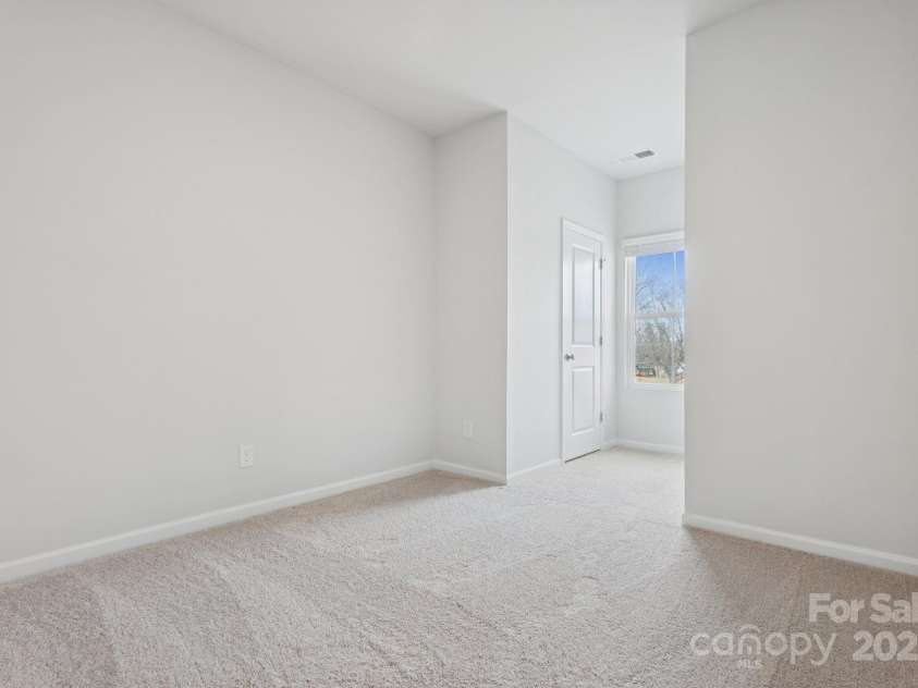4742 Lakeview Road, Charlotte, NC 28216.  MLS# CAR4261326, YatesRealty ID 3891. Bedroom 3