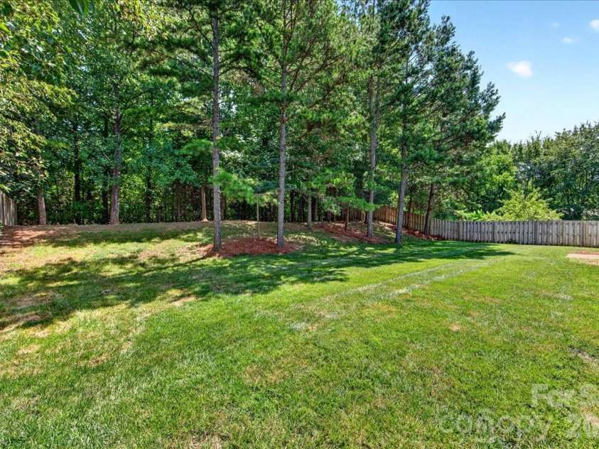 8732 Brookstead Meadow Court, Charlotte, NC 28215.  MLS# CAR4405881, YatesRealty ID 38911. Backyard
