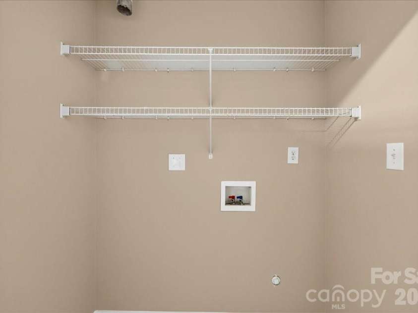 8732 Brookstead Meadow Court, Charlotte, NC 28215.  MLS# CAR4405881, YatesRealty ID 38911. Laundry