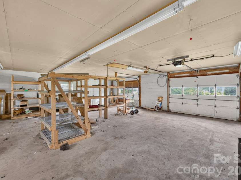 147 B And S Lane, Hickory, NC 28601.  MLS# CAR4406157, YatesRealty ID 38913. 