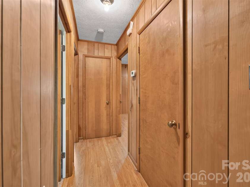 147 B And S Lane, Hickory, NC 28601.  MLS# CAR4406157, YatesRealty ID 38913. 