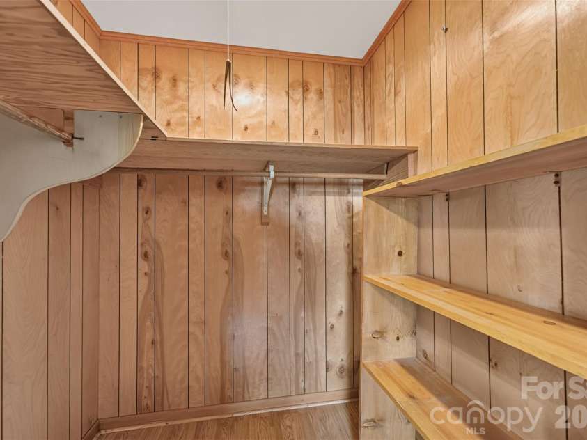 147 B And S Lane, Hickory, NC 28601.  MLS# CAR4406157, YatesRealty ID 38913. 