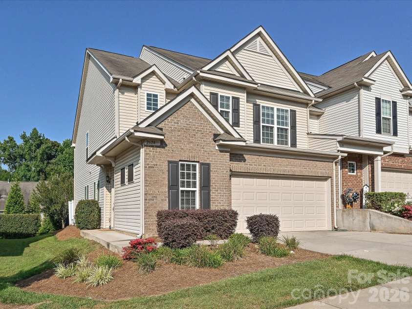 2624 Katy Flyer Avenue, Charlotte, NC 28210.  MLS# CAR4338222, YatesRealty ID 38915. 2624 Katy Flyer Ave