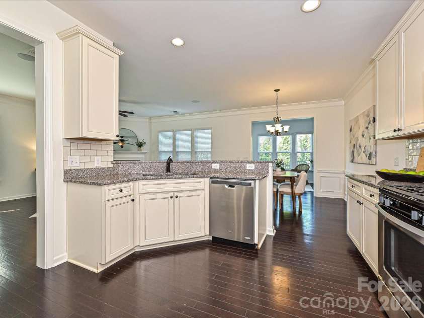 2624 Katy Flyer Avenue, Charlotte, NC 28210.  MLS# CAR4338222, YatesRealty ID 38915. Kitchen