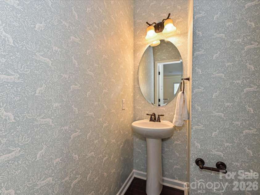 2624 Katy Flyer Avenue, Charlotte, NC 28210.  MLS# CAR4338222, YatesRealty ID 38915. Powder Room