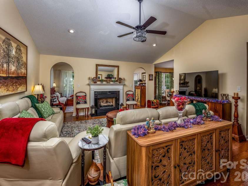 6479 Ameba Lane, Denver, NC 28037.  MLS# CAR4404181, YatesRealty ID 38918. 