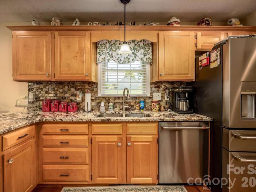 6479 Ameba Lane, Denver, NC 28037.  MLS# CAR4404181, YatesRealty ID 38918. 
