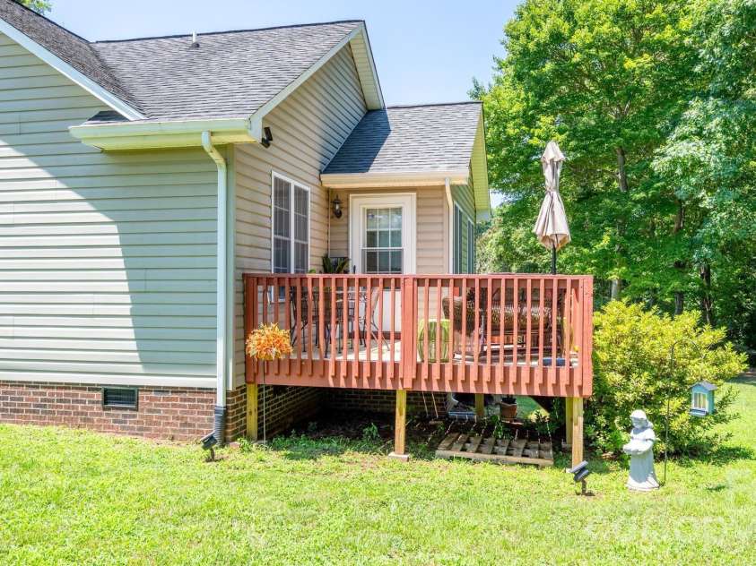 6479 Ameba Lane, Denver, NC 28037.  MLS# CAR4404181, YatesRealty ID 38918. 