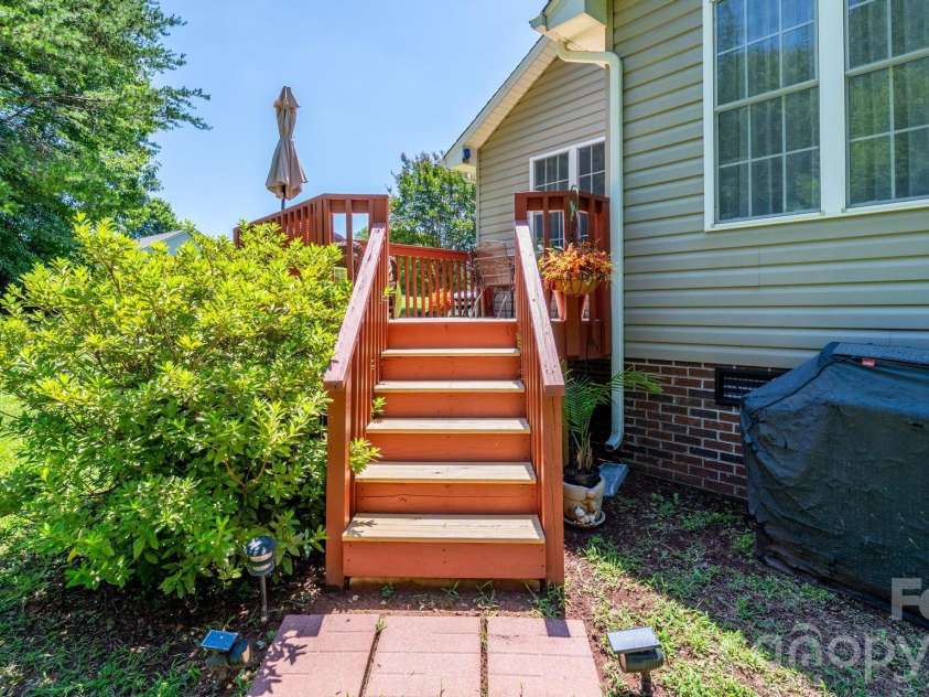 6479 Ameba Lane, Denver, NC 28037.  MLS# CAR4404181, YatesRealty ID 38918. 