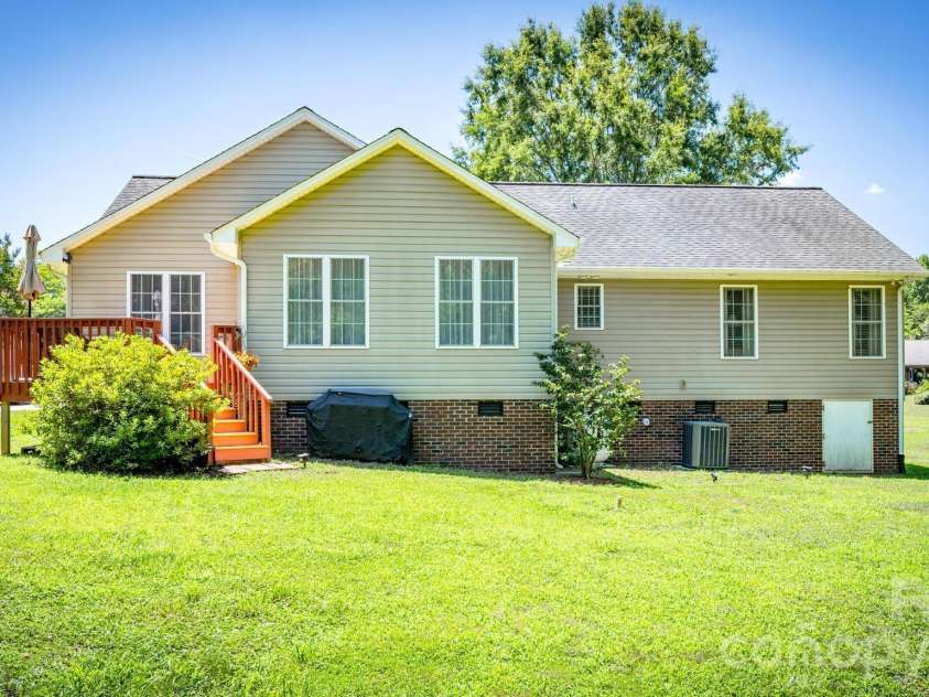 6479 Ameba Lane, Denver, NC 28037.  MLS# CAR4404181, YatesRealty ID 38918. 