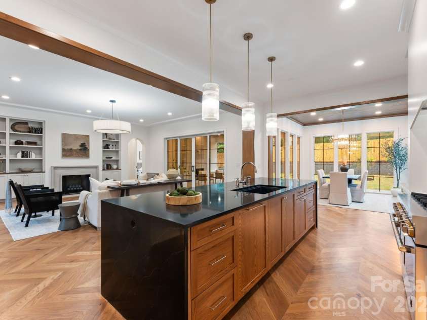 1020 Habersham Drive, Charlotte, NC 28209.  MLS# CAR4295306, YatesRealty ID 3892. 