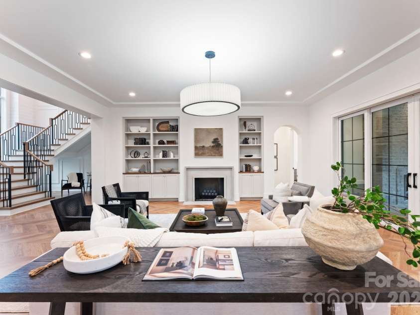 1020 Habersham Drive, Charlotte, NC 28209.  MLS# CAR4295306, YatesRealty ID 3892. 