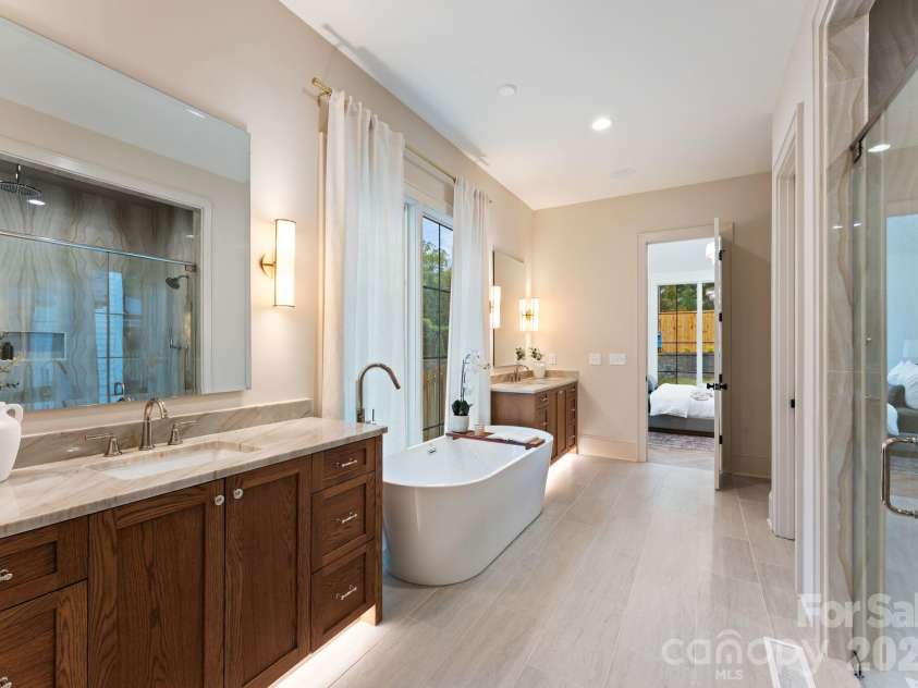 1020 Habersham Drive, Charlotte, NC 28209.  MLS# CAR4295306, YatesRealty ID 3892. 