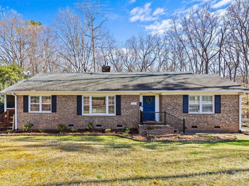 2913 Archdale Drive, Charlotte, NC 28210.  MLS# CAR4232043, YatesRealty ID 3892. 