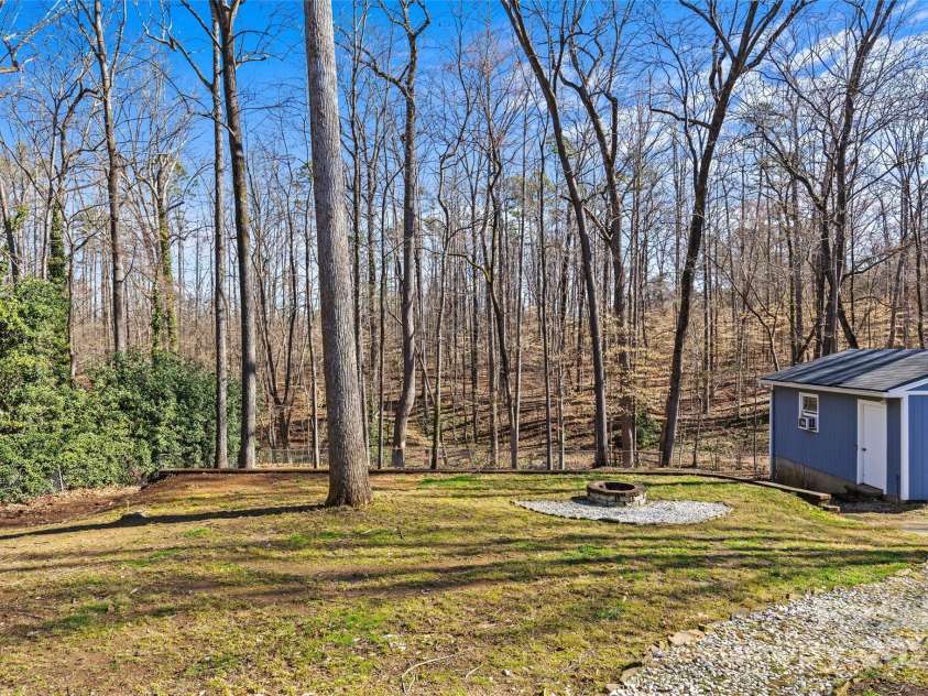 2913 Archdale Drive, Charlotte, NC 28210.  MLS# CAR4232043, YatesRealty ID 3892. 