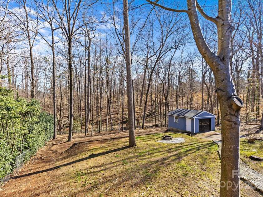 2913 Archdale Drive, Charlotte, NC 28210.  MLS# CAR4232043, YatesRealty ID 3892. 