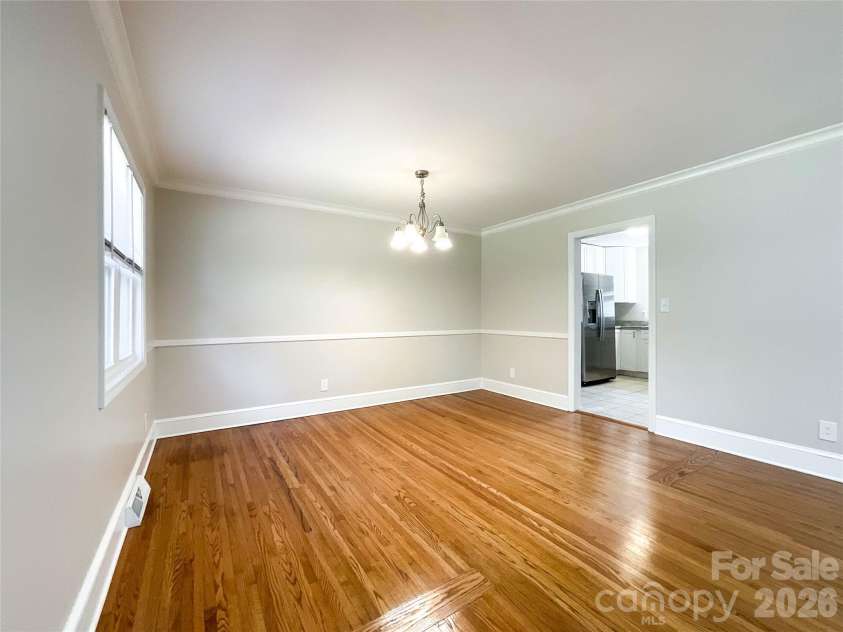 6728 Lakeside Drive, Charlotte, NC 28215.  MLS# CAR4405794, YatesRealty ID 38920. 