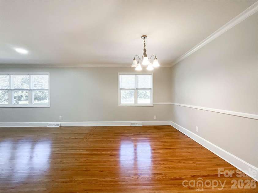 6728 Lakeside Drive, Charlotte, NC 28215.  MLS# CAR4405794, YatesRealty ID 38920. 
