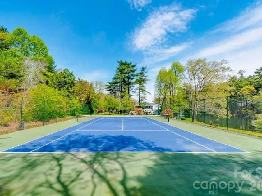 1150 Blue Ridge Road, Flat Rock, NC 28731.  MLS# CAR4405912, YatesRealty ID 38921. 