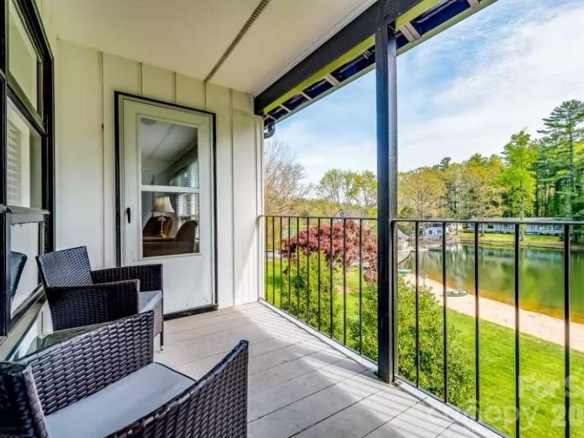 1150 Blue Ridge Road, Flat Rock, NC 28731.  MLS# CAR4408723, YatesRealty ID 38921. 