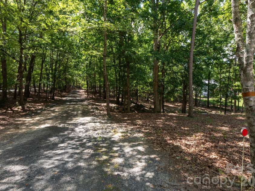 15224 Thomas Road, Charlotte, NC 28278.  MLS# CAR4405705, YatesRealty ID 38922. 