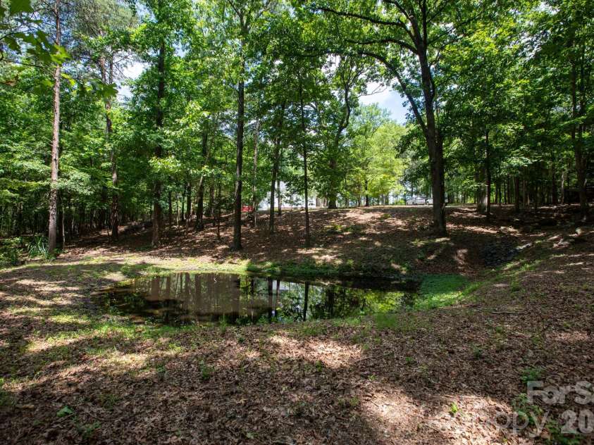 15224 Thomas Road, Charlotte, NC 28278.  MLS# CAR4405705, YatesRealty ID 38922. 