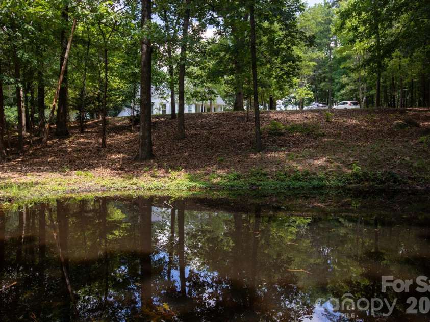 15224 Thomas Road, Charlotte, NC 28278.  MLS# CAR4405705, YatesRealty ID 38922. 