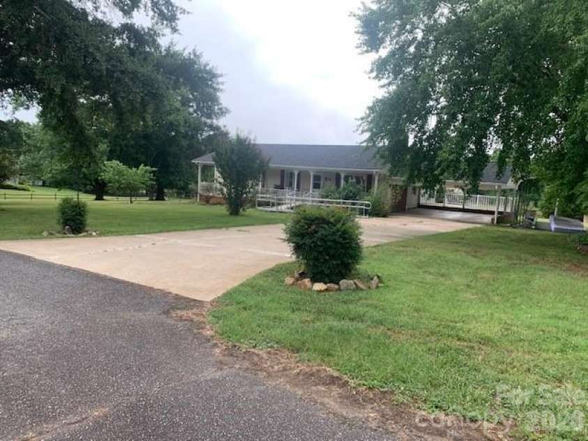 189 VALET Court, Forest City, NC 28043.  MLS# CAR4406105, YatesRealty ID 38923. 