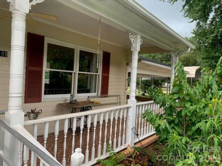 189 VALET Court, Forest City, NC 28043.  MLS# CAR4406105, YatesRealty ID 38923. 