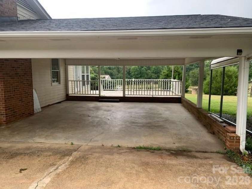 189 VALET Court, Forest City, NC 28043.  MLS# CAR4406105, YatesRealty ID 38923. 