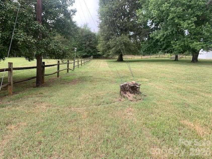 189 VALET Court, Forest City, NC 28043.  MLS# CAR4406105, YatesRealty ID 38923. 