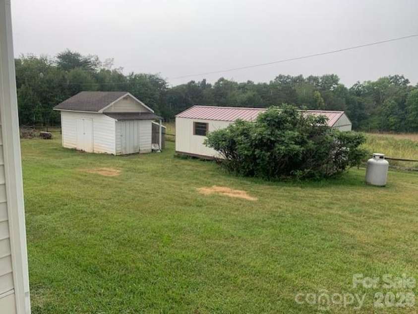 189 VALET Court, Forest City, NC 28043.  MLS# CAR4406105, YatesRealty ID 38923. 