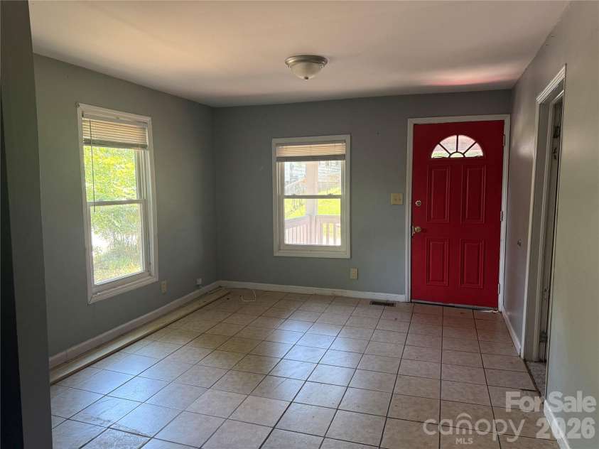 706 Logan Street, Gastonia, NC 28052.  MLS# CAR4405821, YatesRealty ID 38924. 