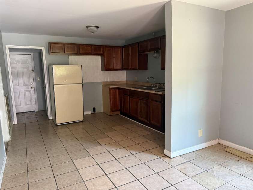 706 Logan Street, Gastonia, NC 28052.  MLS# CAR4405821, YatesRealty ID 38924. 