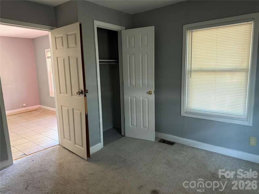 706 Logan Street, Gastonia, NC 28052.  MLS# CAR4405821, YatesRealty ID 38924. 